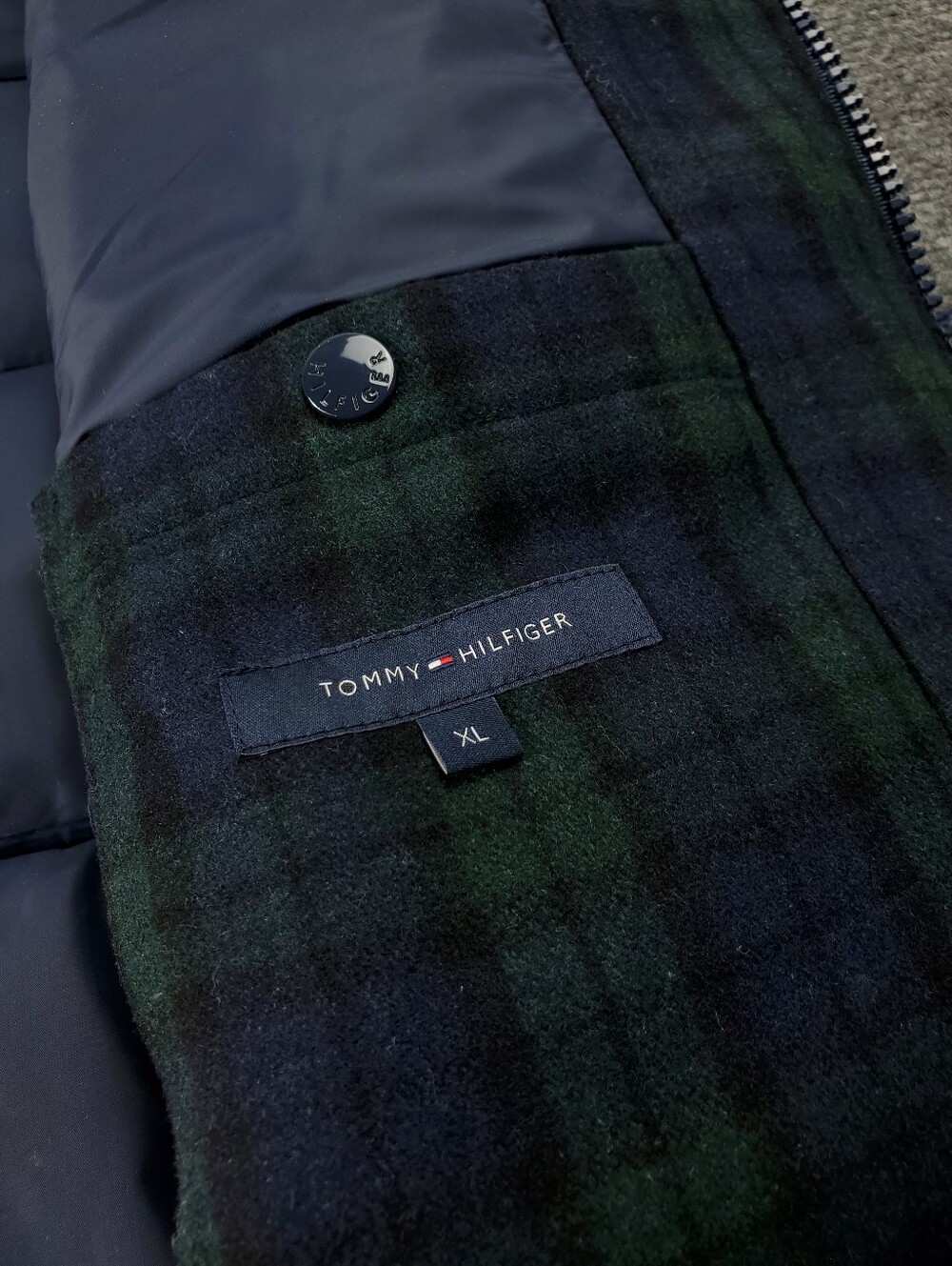 Tommy Hilfiger Wool Goose Down Puffer Vest XL Black Watch Tartan Navy Blue Green - Picture 7 of 13